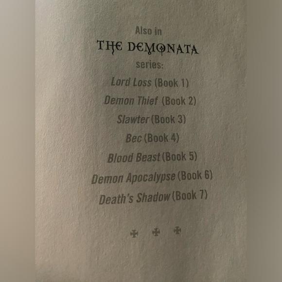 Wolf Island by Darren Shan The Demonata Series #18 Firts Edition 2009 - Picture 4 of 9